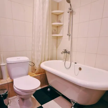 شقة A In The Heart Of Warsaws Praga District وارسو